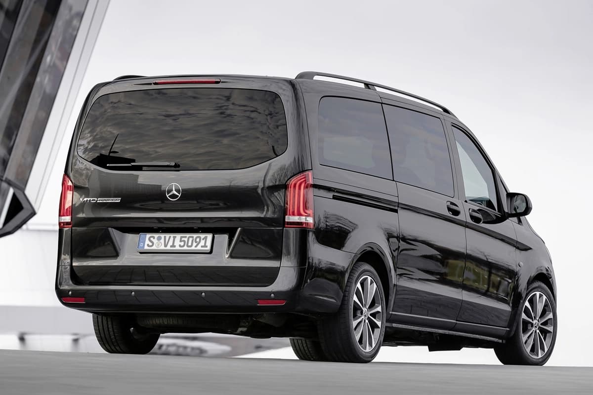 Mercedes-Benz Vito — Black Pearl Mykonos luxury transfer
